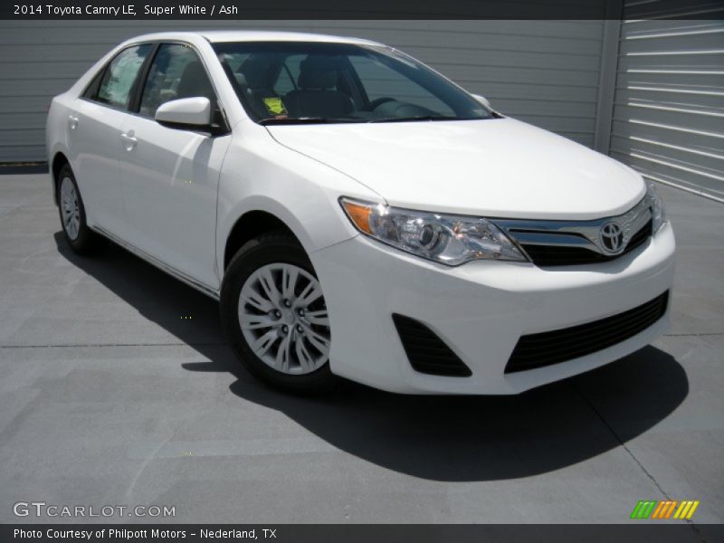 Super White / Ash 2014 Toyota Camry LE