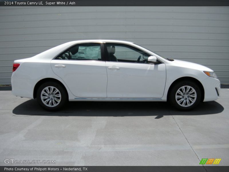 Super White / Ash 2014 Toyota Camry LE