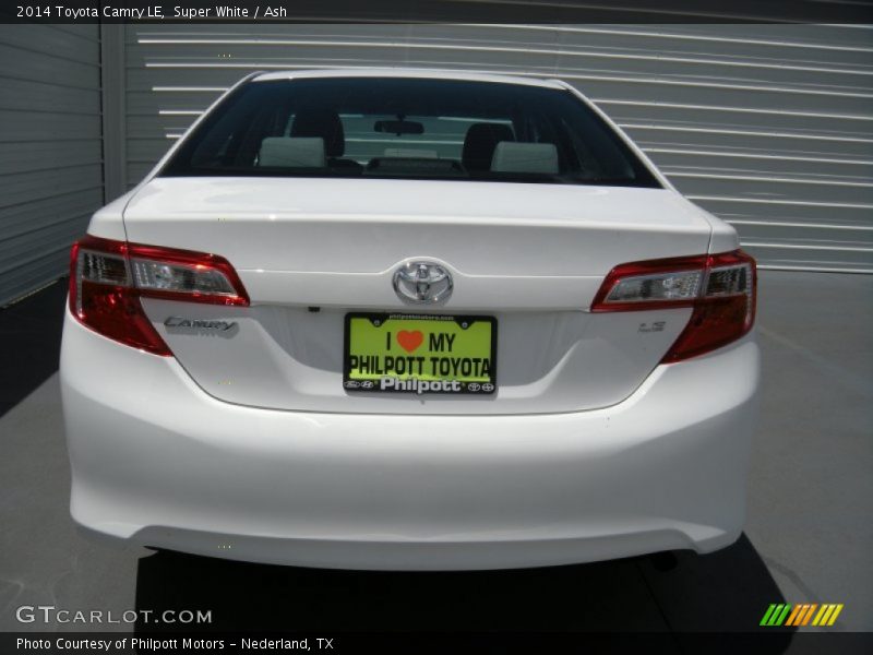 Super White / Ash 2014 Toyota Camry LE