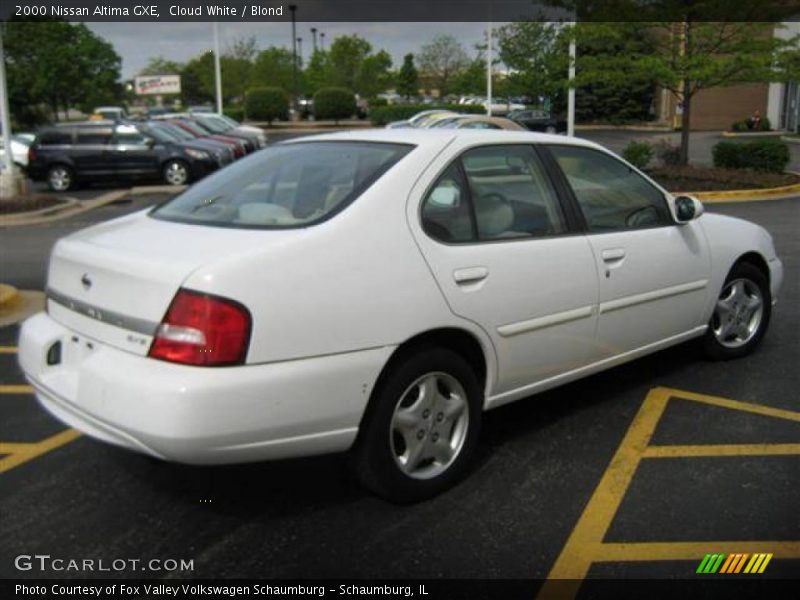 Cloud White / Blond 2000 Nissan Altima GXE