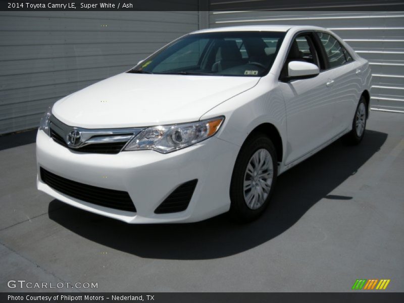 Super White / Ash 2014 Toyota Camry LE