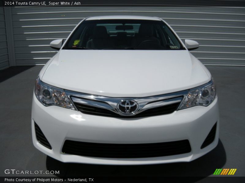 Super White / Ash 2014 Toyota Camry LE