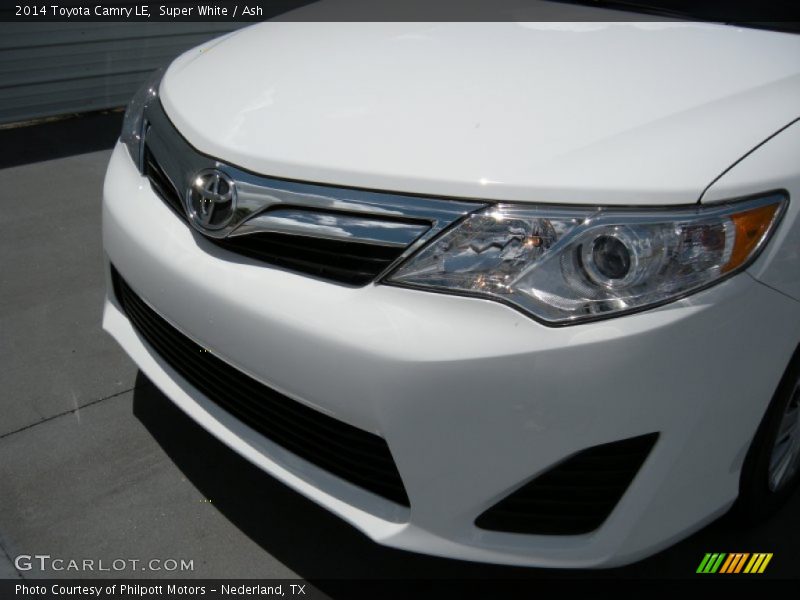 Super White / Ash 2014 Toyota Camry LE