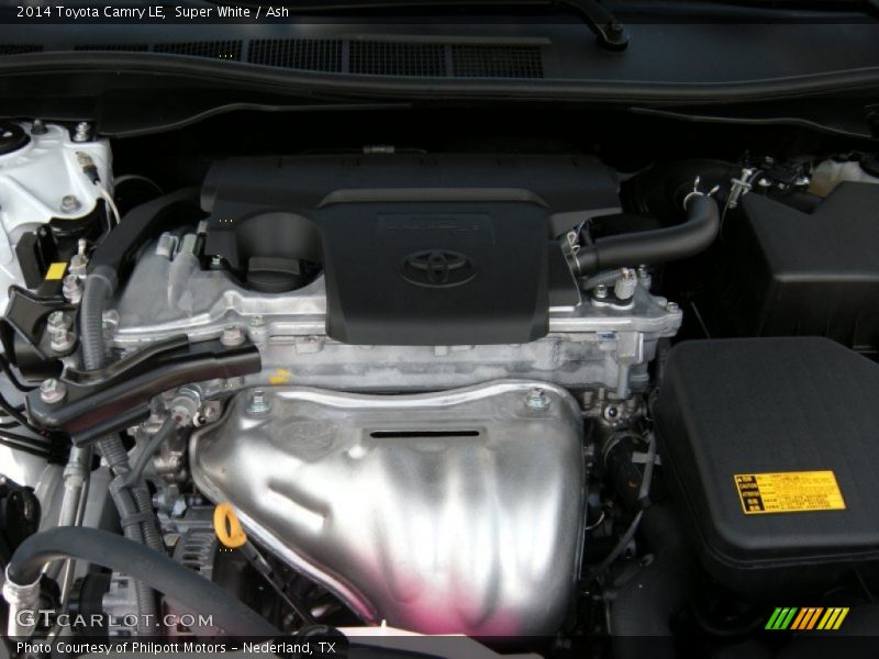 Super White / Ash 2014 Toyota Camry LE