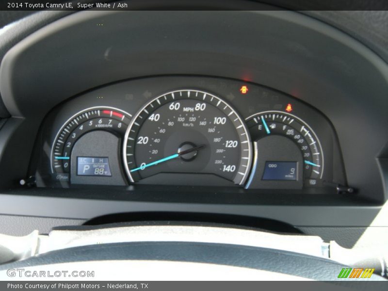 Super White / Ash 2014 Toyota Camry LE