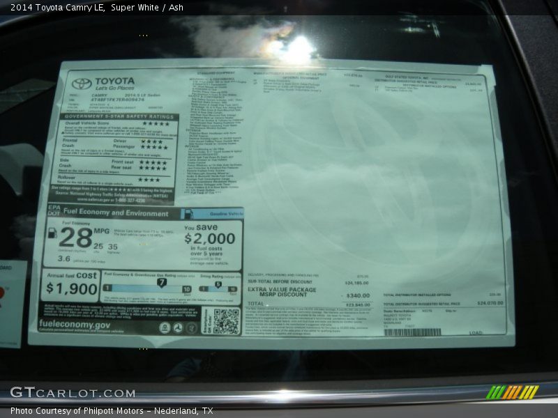 Super White / Ash 2014 Toyota Camry LE