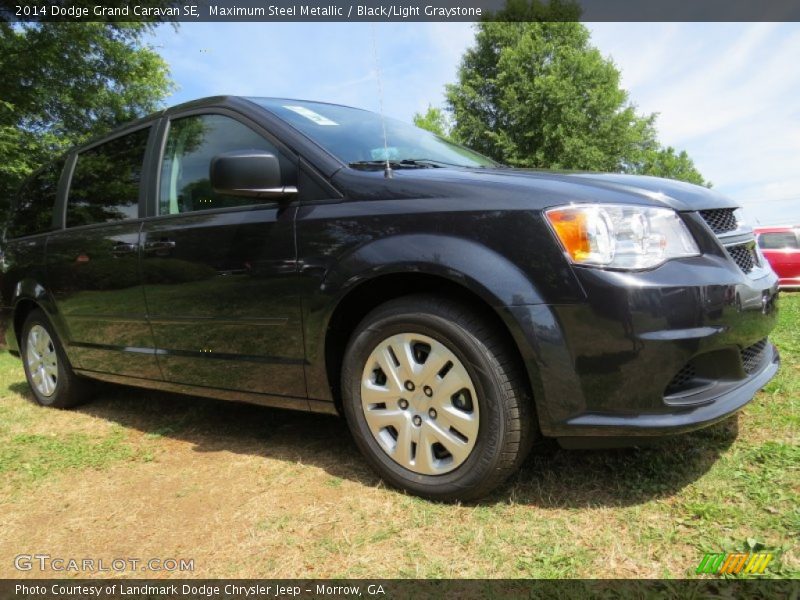 Maximum Steel Metallic / Black/Light Graystone 2014 Dodge Grand Caravan SE