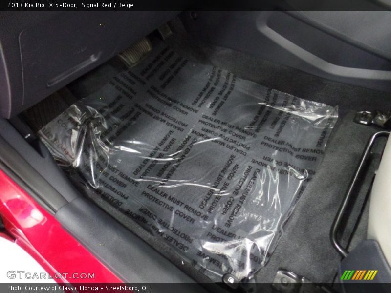 Signal Red / Beige 2013 Kia Rio LX 5-Door