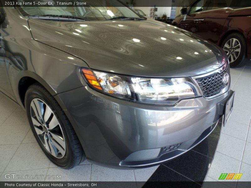 Titanium / Stone 2013 Kia Forte 5-Door EX