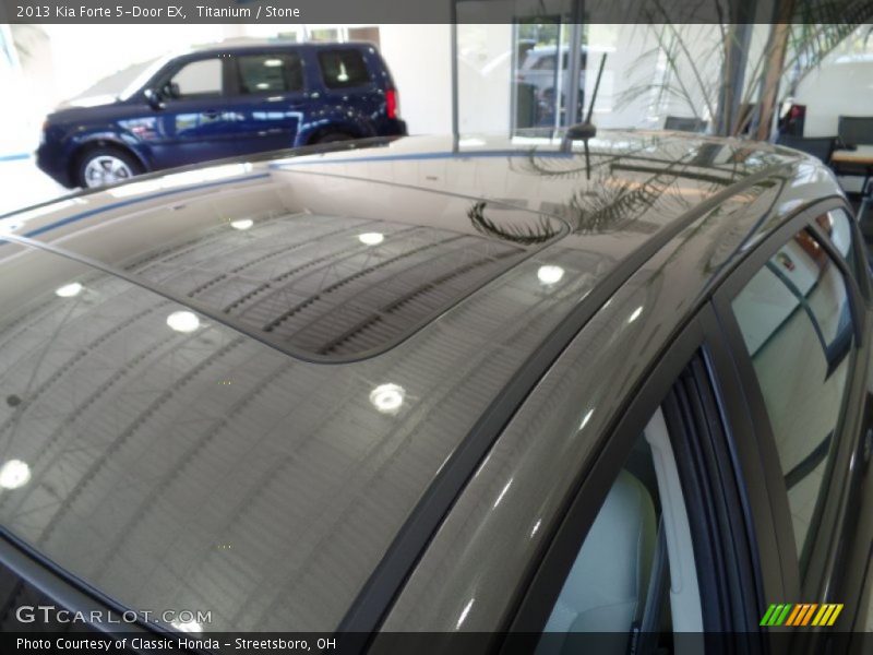 Titanium / Stone 2013 Kia Forte 5-Door EX
