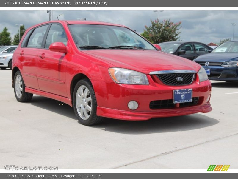 Radiant Red / Gray 2006 Kia Spectra Spectra5 Hatchback