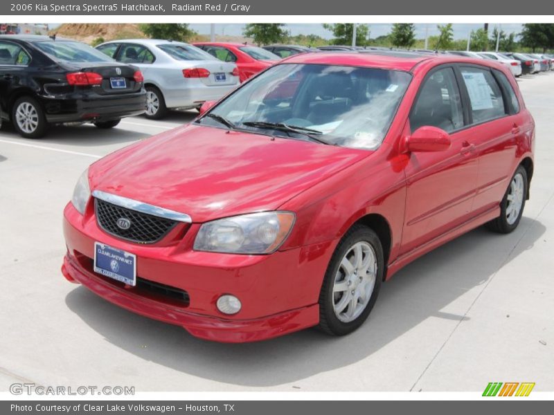 Radiant Red / Gray 2006 Kia Spectra Spectra5 Hatchback