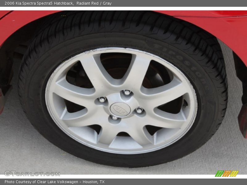 Radiant Red / Gray 2006 Kia Spectra Spectra5 Hatchback