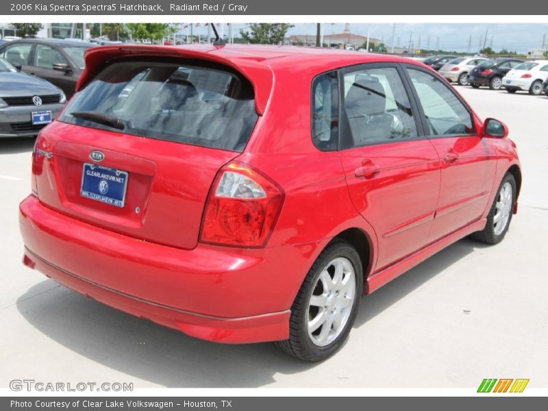 Radiant Red / Gray 2006 Kia Spectra Spectra5 Hatchback