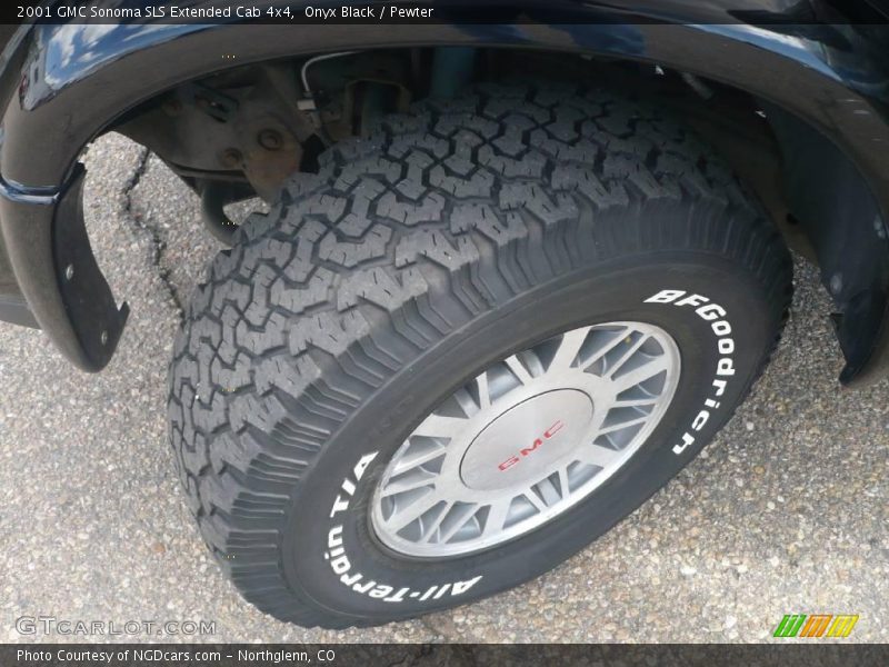 Onyx Black / Pewter 2001 GMC Sonoma SLS Extended Cab 4x4