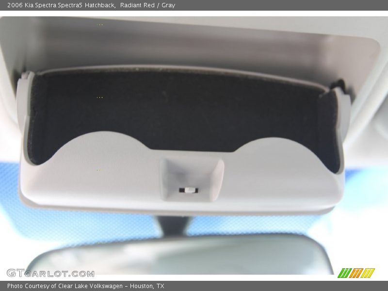 Radiant Red / Gray 2006 Kia Spectra Spectra5 Hatchback