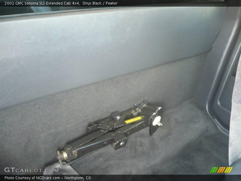Onyx Black / Pewter 2001 GMC Sonoma SLS Extended Cab 4x4