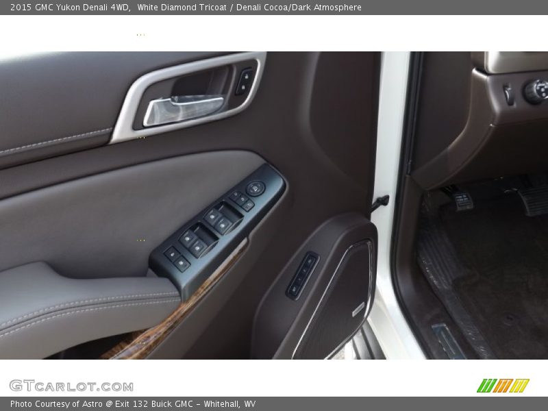 White Diamond Tricoat / Denali Cocoa/Dark Atmosphere 2015 GMC Yukon Denali 4WD
