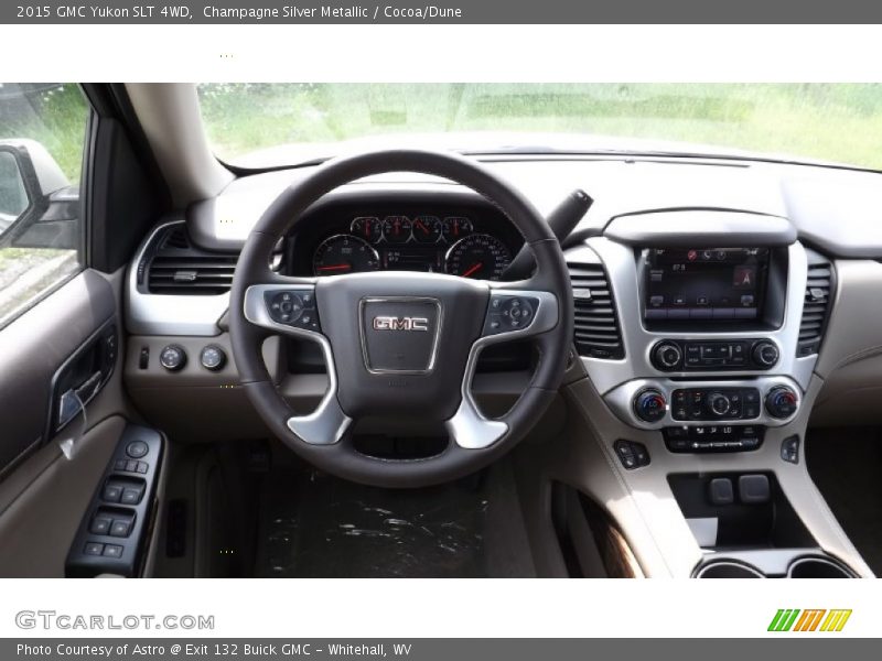 Champagne Silver Metallic / Cocoa/Dune 2015 GMC Yukon SLT 4WD