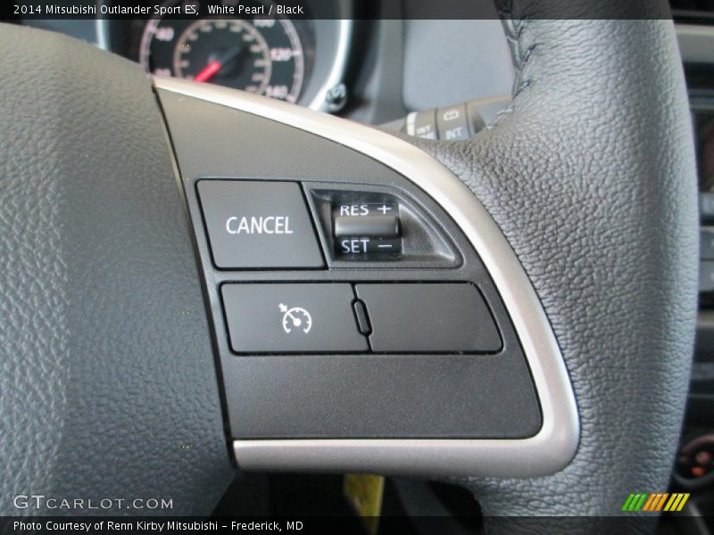 White Pearl / Black 2014 Mitsubishi Outlander Sport ES