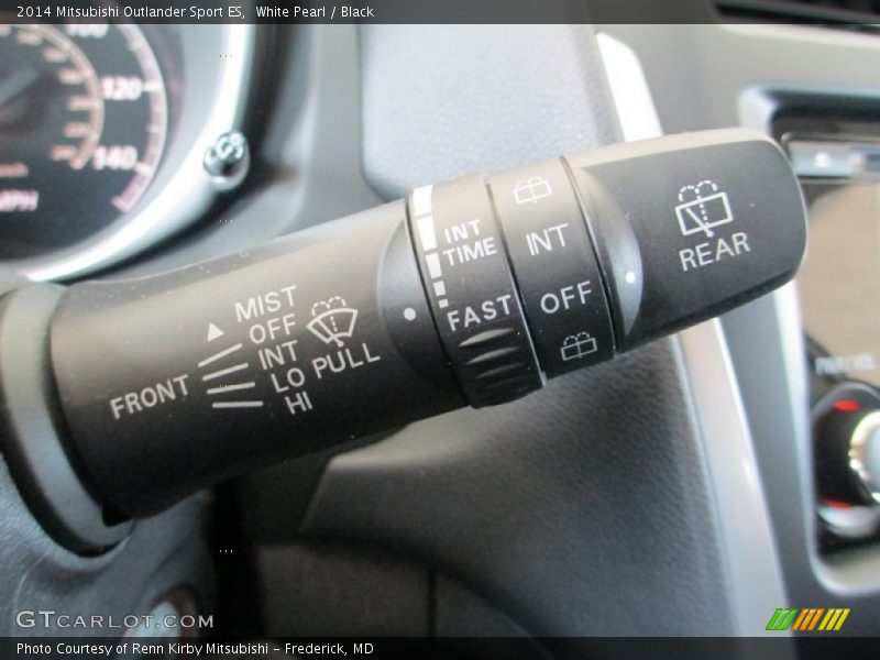 White Pearl / Black 2014 Mitsubishi Outlander Sport ES
