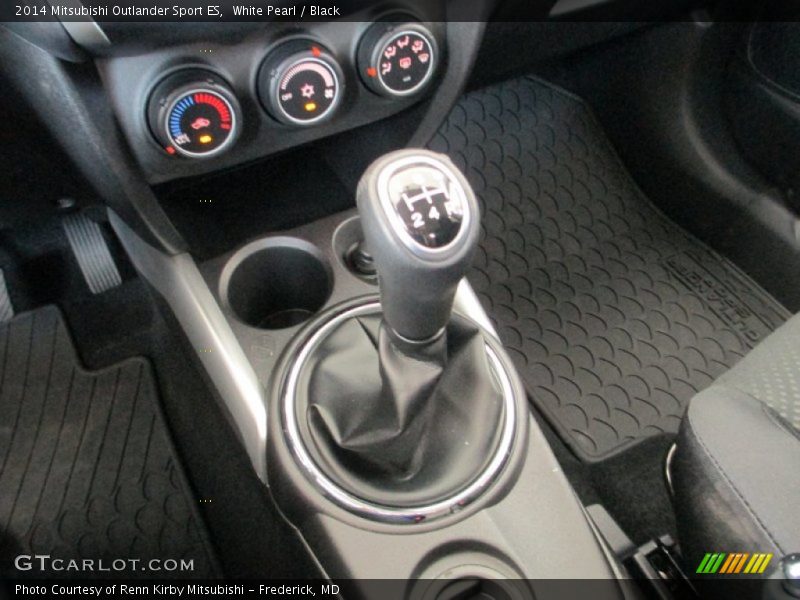 White Pearl / Black 2014 Mitsubishi Outlander Sport ES