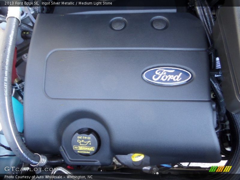 Ingot Silver Metallic / Medium Light Stone 2013 Ford Edge SE