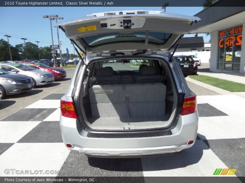 Classic Silver Metallic / Ash 2010 Toyota Highlander Limited
