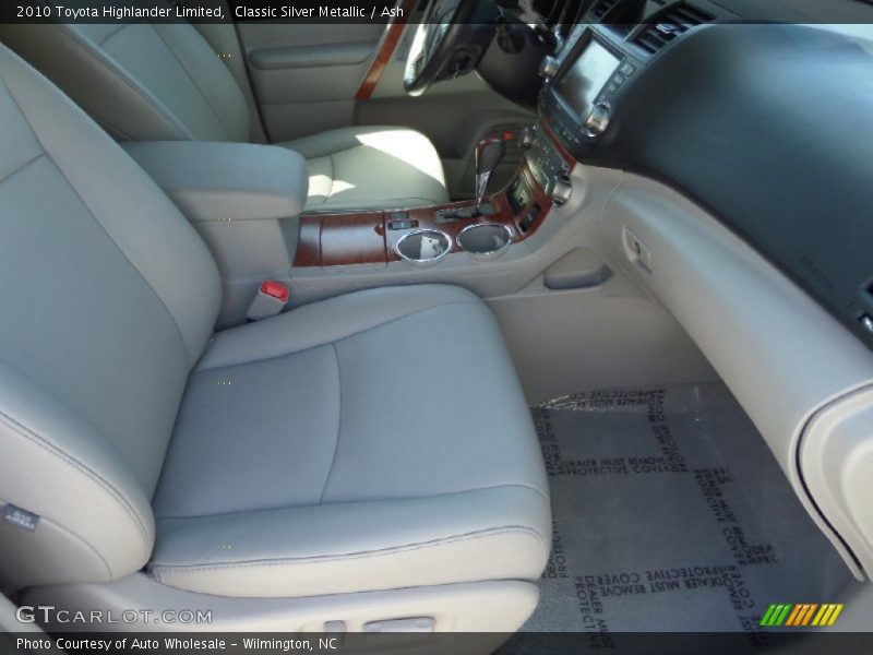 Classic Silver Metallic / Ash 2010 Toyota Highlander Limited