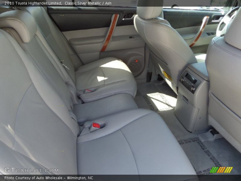 Classic Silver Metallic / Ash 2010 Toyota Highlander Limited