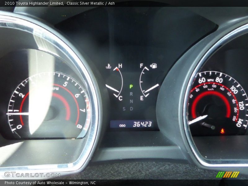 Classic Silver Metallic / Ash 2010 Toyota Highlander Limited