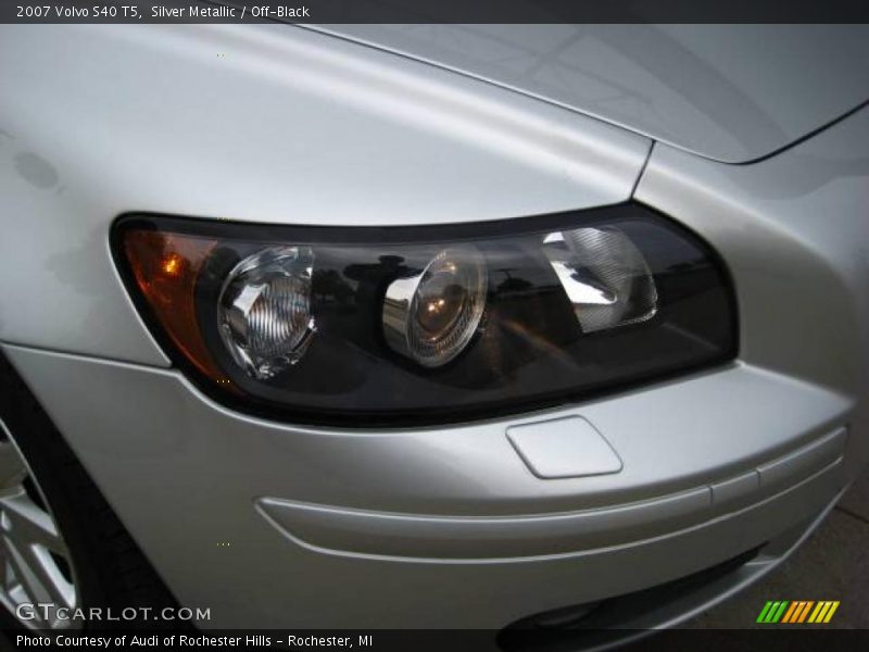 Silver Metallic / Off-Black 2007 Volvo S40 T5