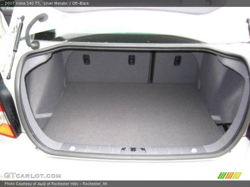 Silver Metallic / Off-Black 2007 Volvo S40 T5