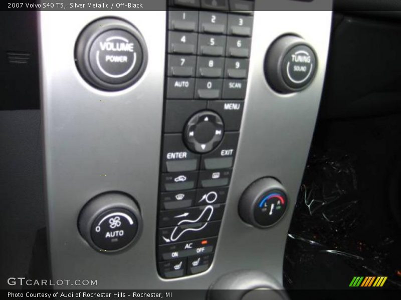 Silver Metallic / Off-Black 2007 Volvo S40 T5
