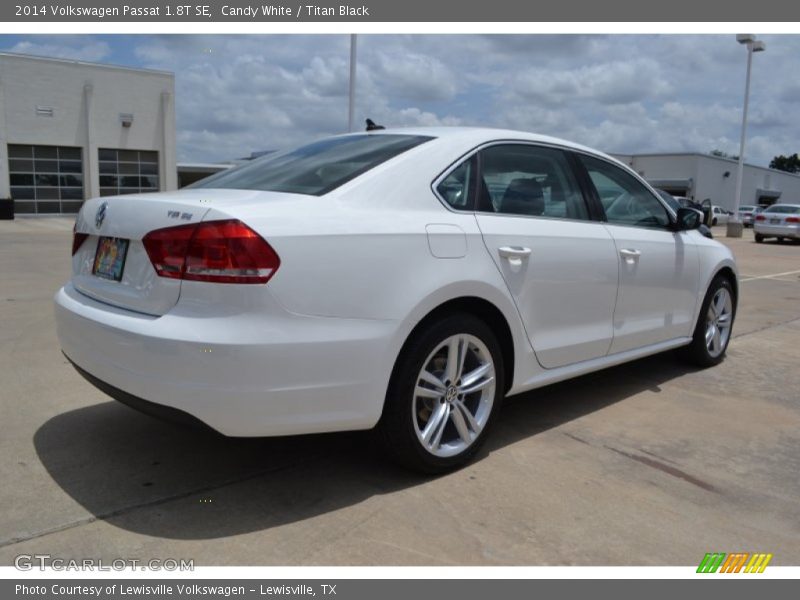 Candy White / Titan Black 2014 Volkswagen Passat 1.8T SE