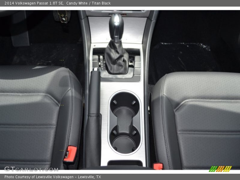Candy White / Titan Black 2014 Volkswagen Passat 1.8T SE