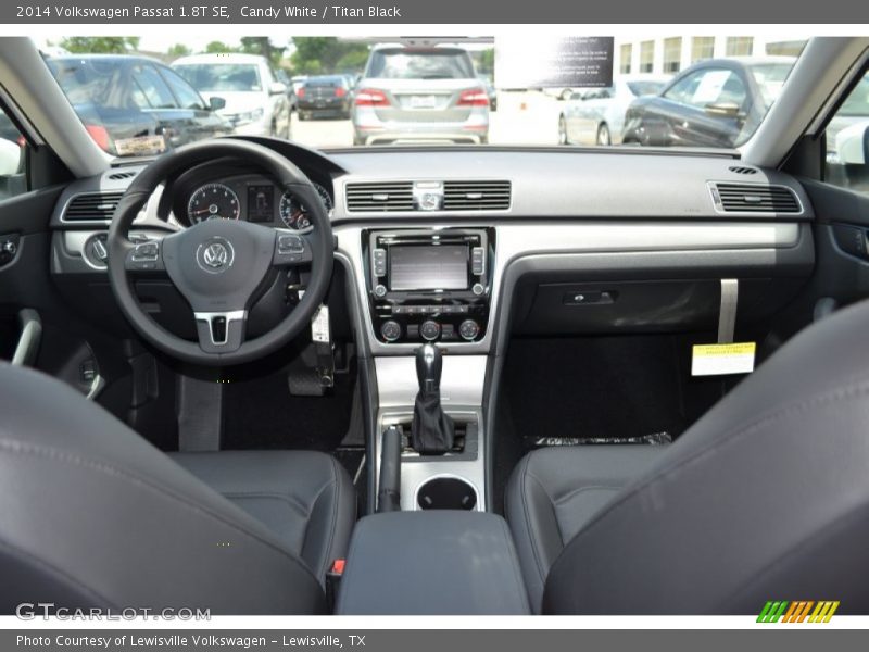 Candy White / Titan Black 2014 Volkswagen Passat 1.8T SE