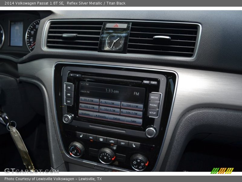 Reflex Silver Metallic / Titan Black 2014 Volkswagen Passat 1.8T SE