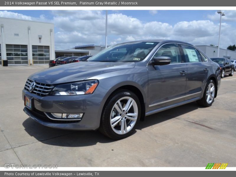 Front 3/4 View of 2014 Passat V6 SEL Premium