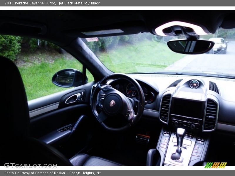 Jet Black Metallic / Black 2011 Porsche Cayenne Turbo