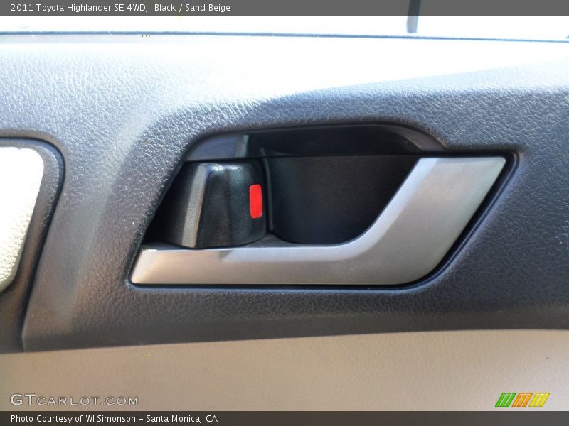 Black / Sand Beige 2011 Toyota Highlander SE 4WD