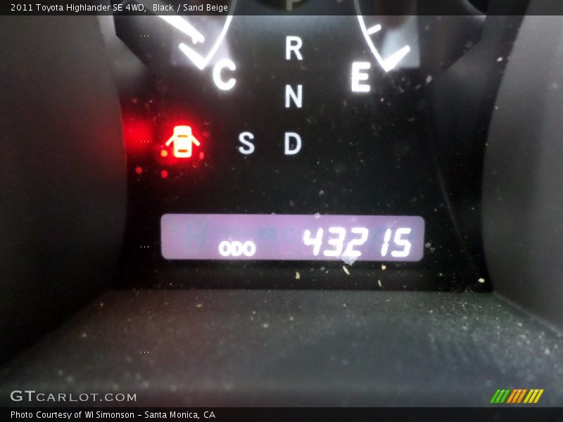 Black / Sand Beige 2011 Toyota Highlander SE 4WD