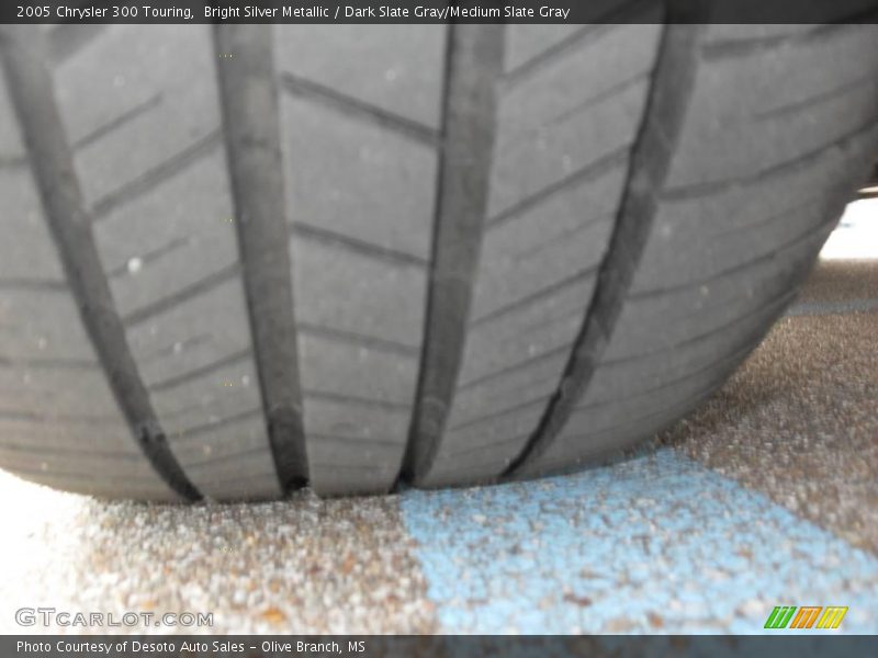 Bright Silver Metallic / Dark Slate Gray/Medium Slate Gray 2005 Chrysler 300 Touring
