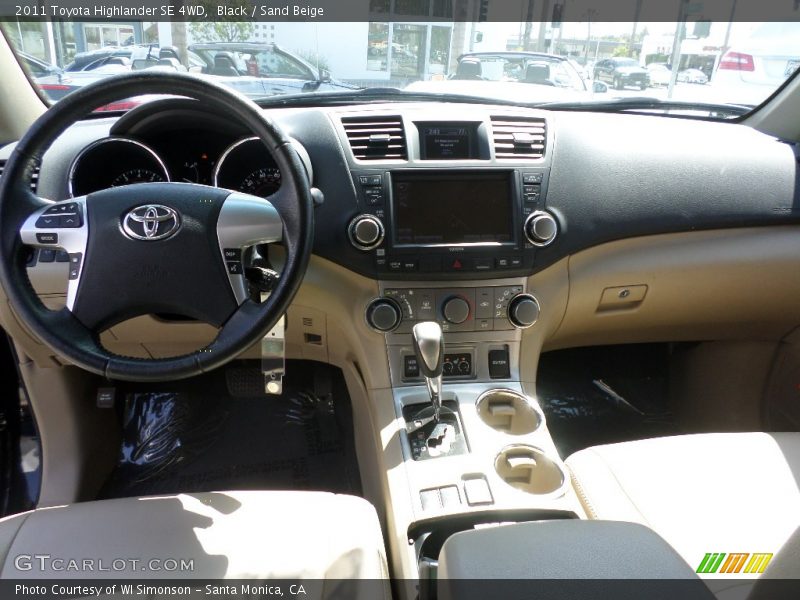 Black / Sand Beige 2011 Toyota Highlander SE 4WD