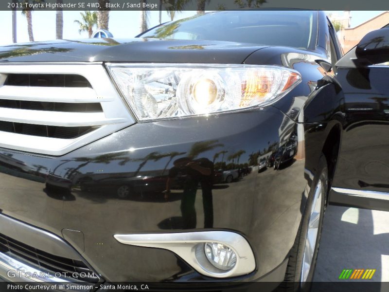 Black / Sand Beige 2011 Toyota Highlander SE 4WD