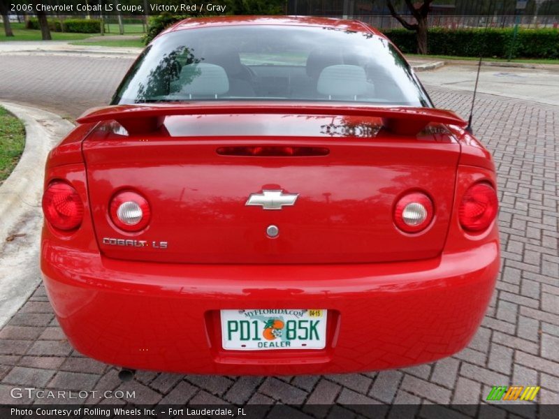 Victory Red / Gray 2006 Chevrolet Cobalt LS Coupe