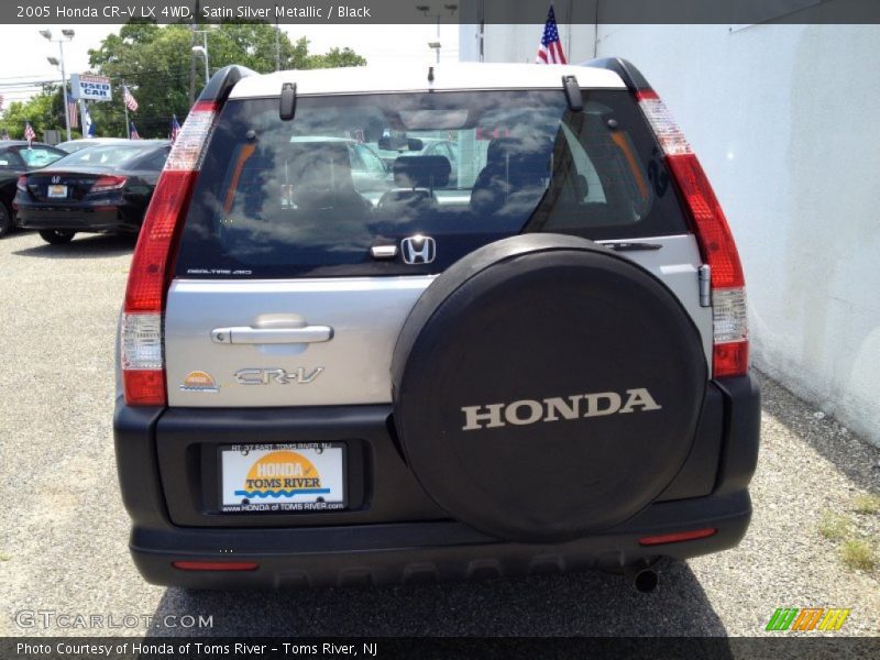 Satin Silver Metallic / Black 2005 Honda CR-V LX 4WD