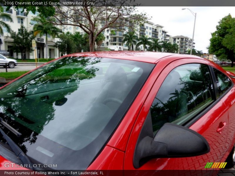 Victory Red / Gray 2006 Chevrolet Cobalt LS Coupe