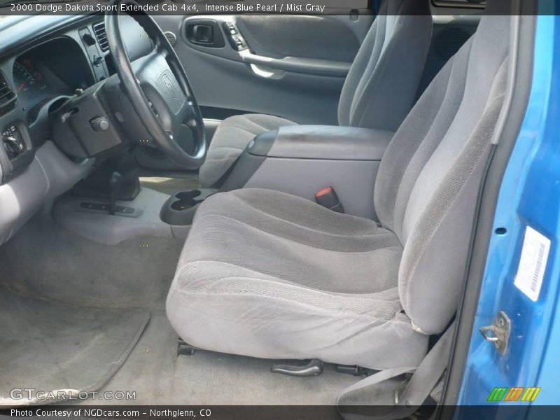 Intense Blue Pearl / Mist Gray 2000 Dodge Dakota Sport Extended Cab 4x4