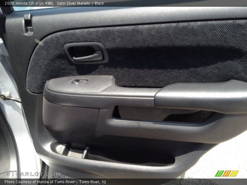 Satin Silver Metallic / Black 2005 Honda CR-V LX 4WD
